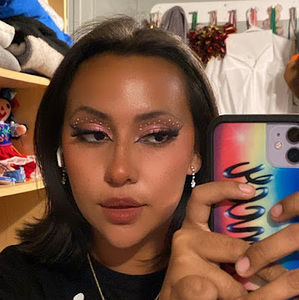 Meet your Posher, Caroline